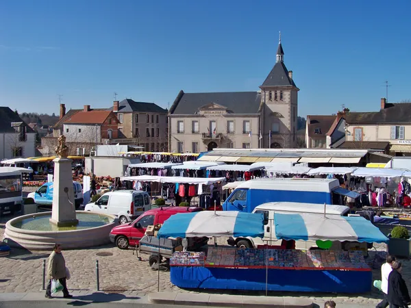 Marché estival semi-nocturne