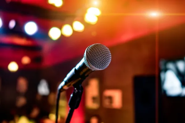 Café de l'Espace : Phonies Polies