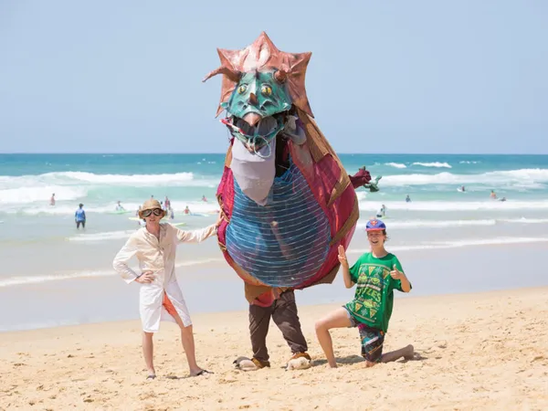 Spectacle - Le triselectops aime sa plage