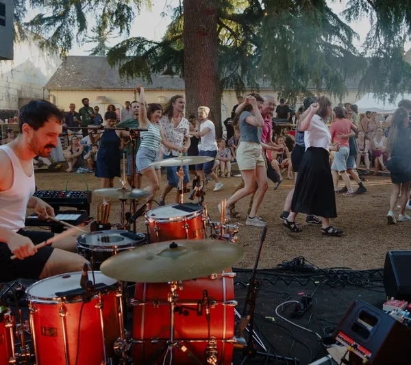 La Cigüe, le bal