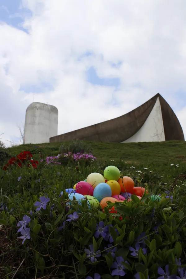 Chasse aux oeufs à la Chapelle Le Corbusier, Ronchamp