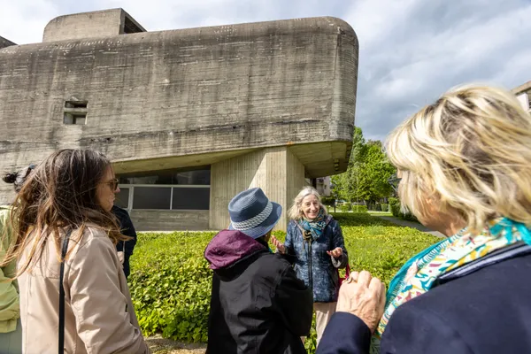 Béton sacré - Visite guidée en soirée de l'église Sainte-Bernadette du Banlay