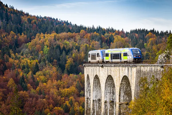 Ligne des hirondelles au départ de Saint-Claude à destination de Dole
