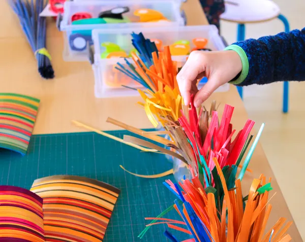 Atelier des savoir-faire - Ateliers graines d'artisans : Marqueterie de paille