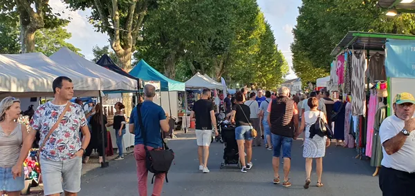 Azé en Foires