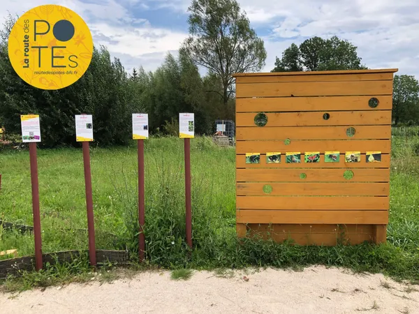 Découvrez en famille le Drôle de Jardin de Pirouette Cacahuète
