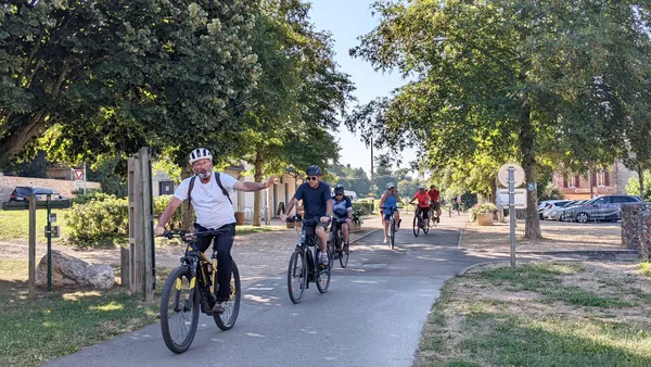 Balade à vélo à assistance électrique : Quand on ira sur les chemins, à bicyclette