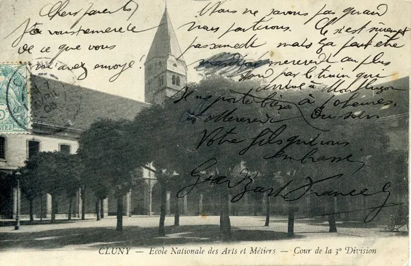 L'école d'Arts et Métiers et l'abbaye de Cluny voyagent
