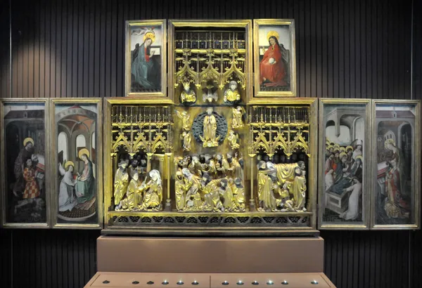Visite guidée des triptyques de Ternant