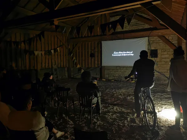 Projection plein-air Cinécyclo au Parc national de forêts