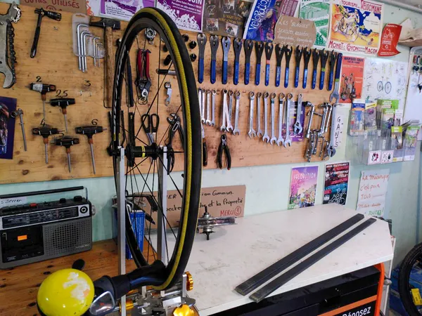 Réparation de vélo participatif