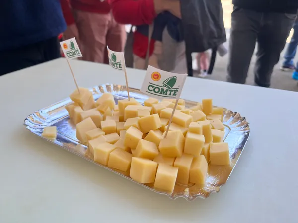 Visite d'une fruitière à comté & dégustation