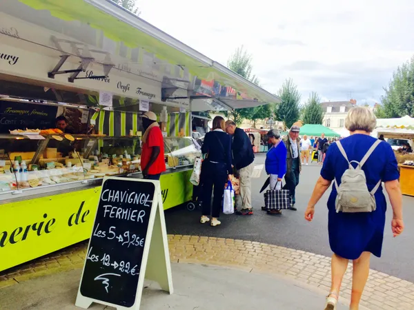 Marché hebdomadaire du mercredi à Cosne-Cours-sur-Loire