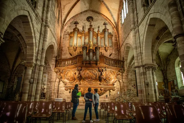 Visite guidée de la basilique St-Pierre