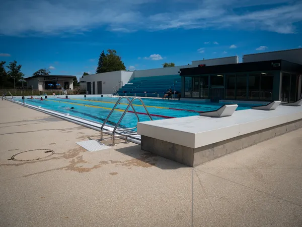 Pool Party : piscine de Pougues les Eaux