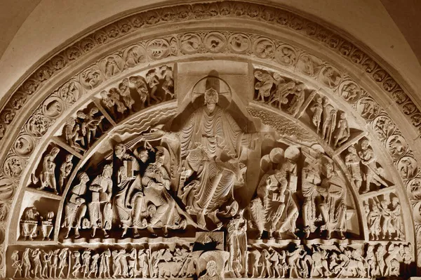 Le Grand Tympan de la Basilique de Vézelay