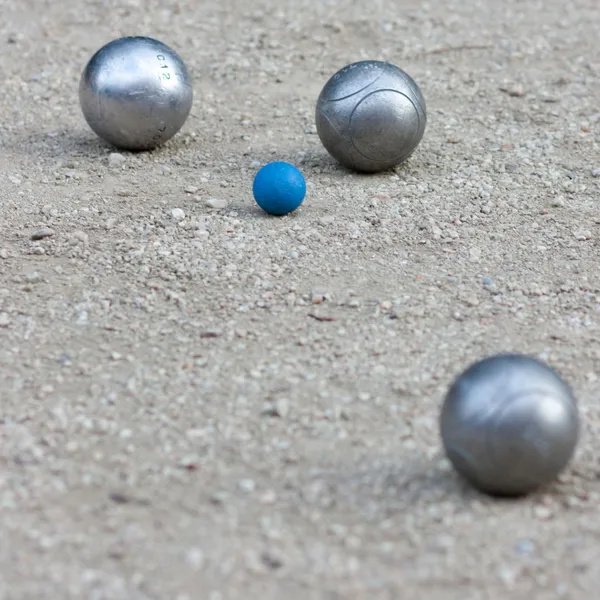Concours de pétanque semi-nocturne