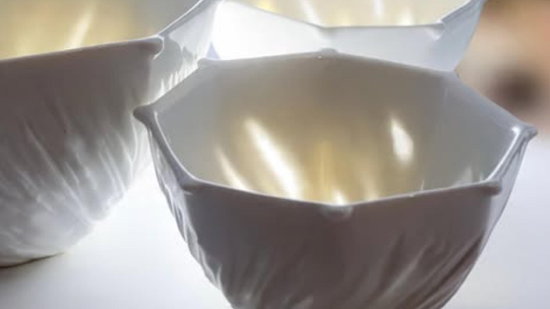Exposition d'artisanat local : les porcelaines de Serena Ilari
