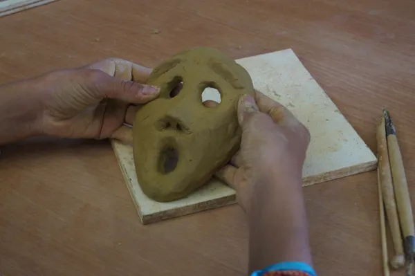 Les vacances des 7/12 ans: Visite Ludique "Dans la peau d'un sculpteur"
