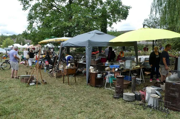 19ème brocante/vide-greniers de l'association "Pierres et Mémoire"