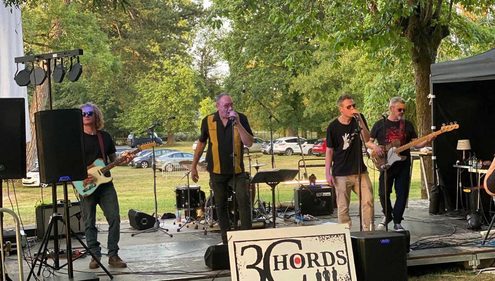 Concert d'automne avec Three Chords and the Truth