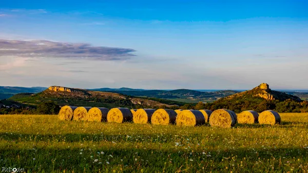 Balade photo : capturer la Roche de Solutré au coucher du soleil