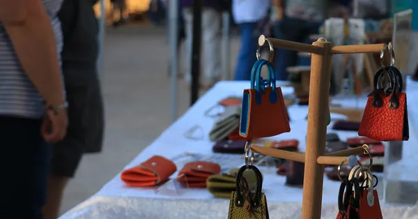 Marché Artisanal & Produits Régionaux