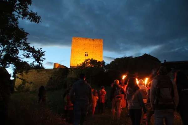 Visite nocturne du village médiéval