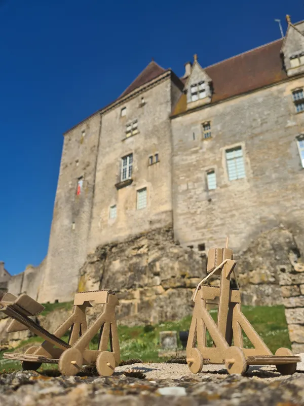 Atelier : fabrique ta catapulte !- Châteauneuf