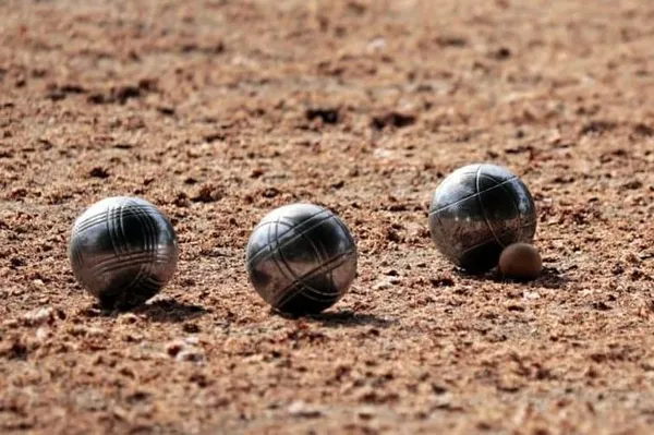 Concours de pétanque