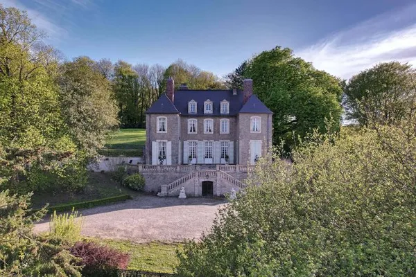 Visite du parc du Château du Denacre : stands, animations, buvette et restauration