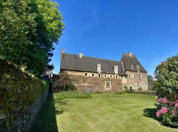 Abbaye Royale Notre Dame-de-Nyoiseau
