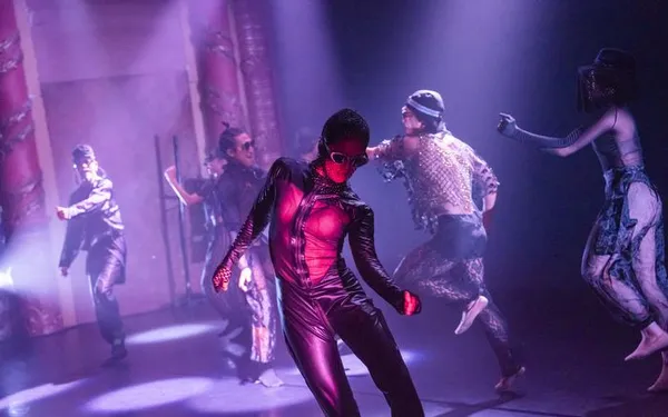 « The Belt » de Ambiguous Dance Company