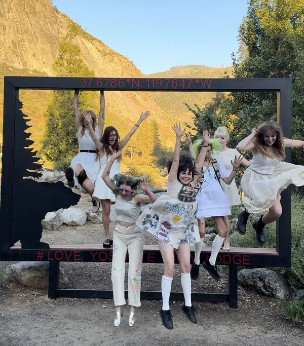 Death Valley Girls + Bella & The Bizarre