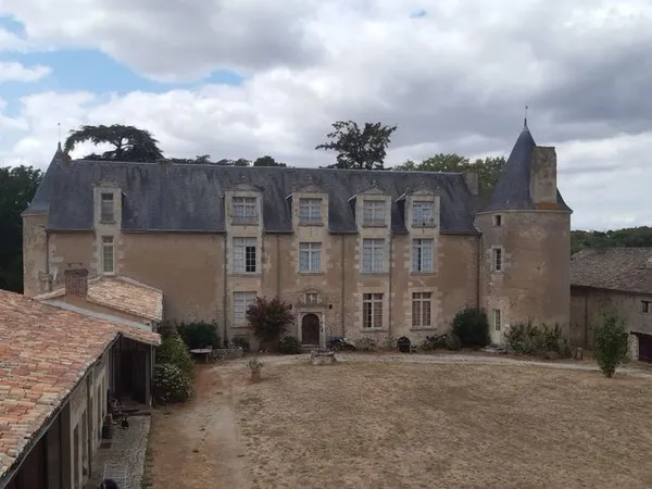Visite commentée : le château de l'Herbaudière et son cimetière familial