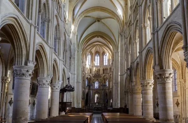 Visite guidée de l’abbatiale Notre-Dame de Mouzon