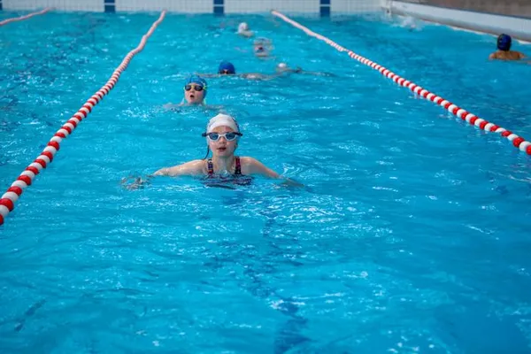 Stages de natation pour enfants à la piscine Lesaffre