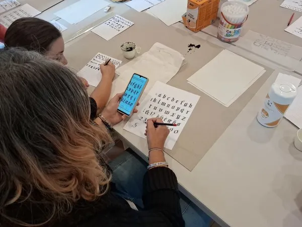 Atelier artistes en herbe : calligraphie