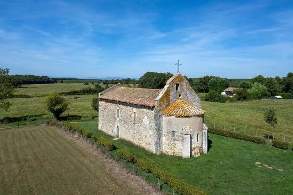 La chapelle de Chanteins et l’atelier du sabotier