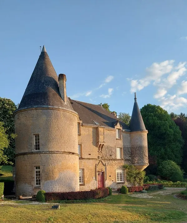 Visite guidée du château de Remilly-les-Pothées datant de 1577