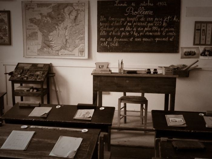 Immersion dans la classe d'antan...