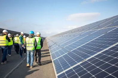 Visite de la centrale solaire de la BA112