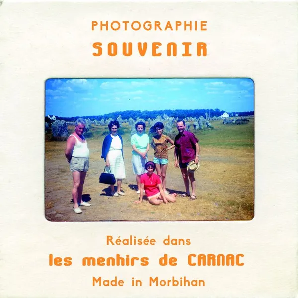 Une affaire de familles, archives photographiques et menhirs de Carnac