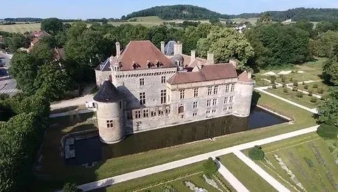 Levez les yeux au Château du Pailly !