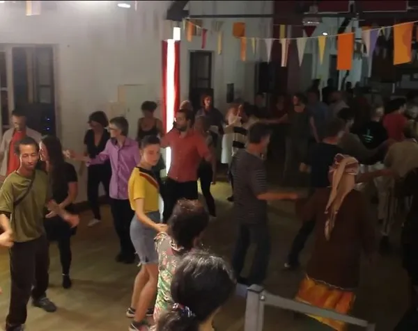 Atelier danses trad + mini bal scène ouverte