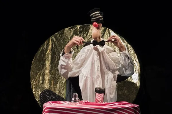 SORTIE ANNULÉE – Spectacle En’Corps ! – Cie L’Ailleurs Des PeauxCibles