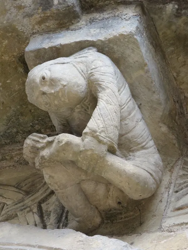 La place des modillons dans le décor des églises du Poitou : le cas du Sud-Vendée par Chloé Banlier