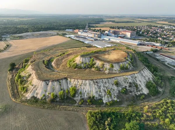 Circuit Terril Eugène, Mémorial des mineurs et église Sainte-Barbe