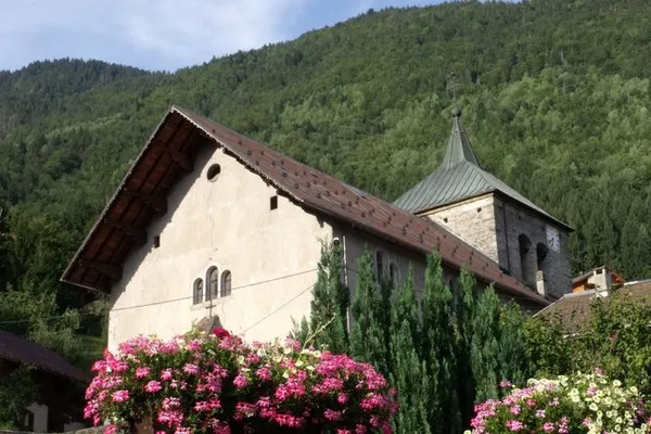 Queige, du bas du village au sommet de son clocher, à la recherche du temps passé