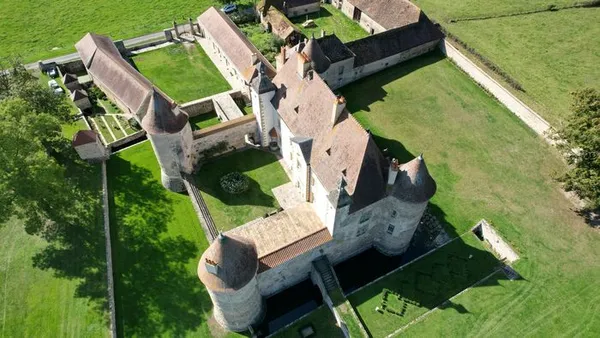 Visite du Château des Aix